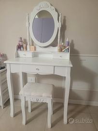 Postazione per trucco bambine