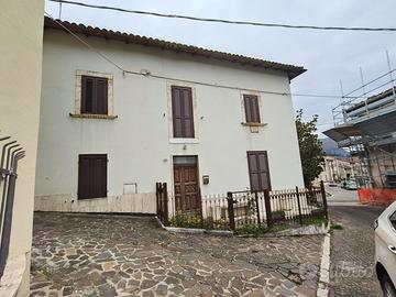 Villetta in borgo antico "PAGGESE"