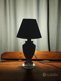 Lampada da tavolo di design, molto particolare