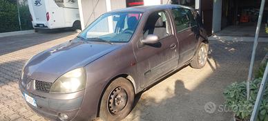 Renault Clio 2002