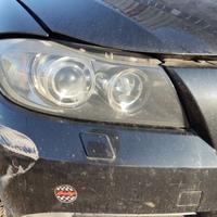 Proiettore destro BMW 330 del 2005