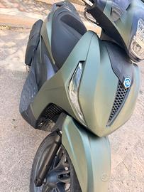 Beverly 400HPE 2022
