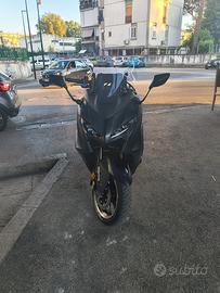 T-Max 25esimo anniversario