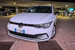 Golf 8 1.5 eTsi 150cv