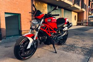 Ducati 696