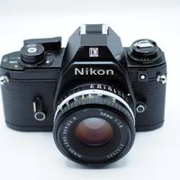 Nikon EM con ottica originale