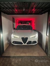 Stelvio Veloce Bianca