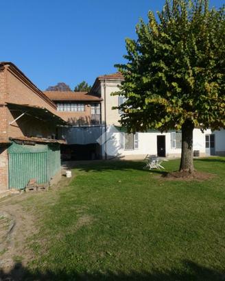 CASA SEMINDIPENDENTE A CASTELNUOVO BORMIDA