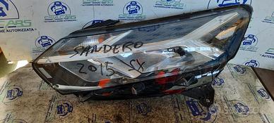 DACIA SANDERO 2015 - FARO ANTERIORE SINISTRO