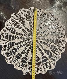 Centrino ad uncinetto