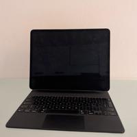 Ipad Pro 13” 2020 128g + Magic Keyboard