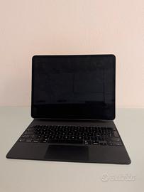 Ipad Pro 13” 2020 128g + Magic Keyboard