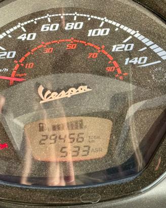 VESPA 300 GTS SUPER