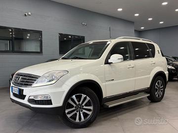SsangYong Rexton W 2.0 Xdi 4WD automatica Top