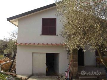 Casa indipendente con terreno noccioleto, pozzo, s