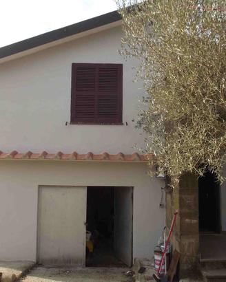 Casa indipendente con terreno noccioleto, pozzo, s