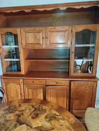 Mobile e tavolo in legno allungabile