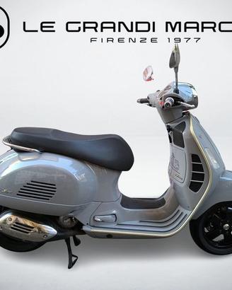 Vespa 300 GTS Super Tech