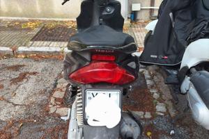 Vendi scooter Yamaha 50