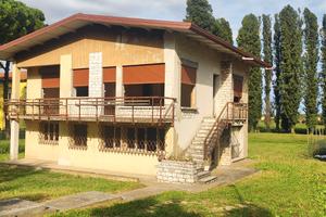 Villetta singola da ristrutturare