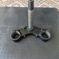 PIASTRA FORCELLA ANTERIORE Archive 250 Cafe Racer 