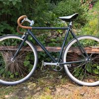 Bicicletta scatto fisso