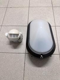 Luce esterna  + sensore di movimento