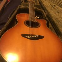 Chitarra elettro-acustica YAMAHA APX 7