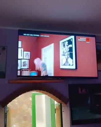 smart TV 65 pollici 