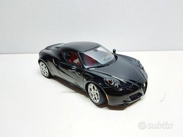 Alfa Romeo 4C Nero 2013 Autoart 1/18 - Tanomodels