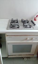 Cucina con forno