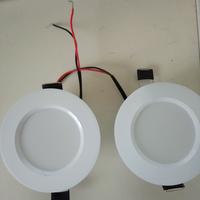 Due faretti LED da incasso 12 V