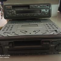 Autoradio mangia cassette Kenwood e Pioneer
