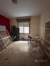 Stanza singola zona fiera 200 al mese