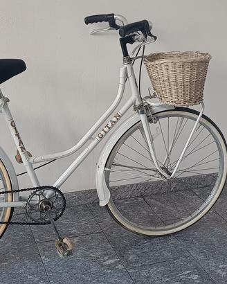 Bicicletta bianca da donna 