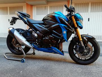 Suzuki GSX S 750