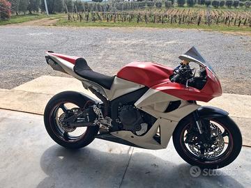 Honda cbr 600 rr