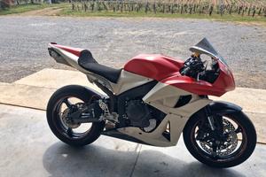 Honda cbr 600 rr
