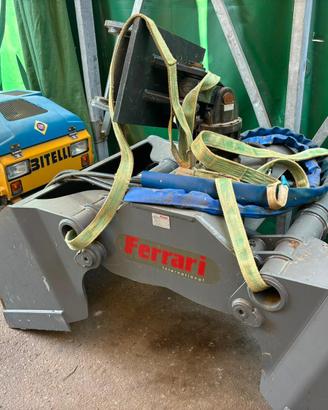 Benna bivalve Ferrari FCB 1200 SX/2 con rotatore