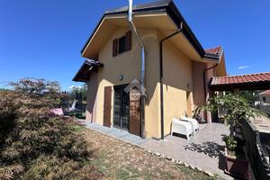 VILLA SINGOLA A RIVALTA DI TORINO