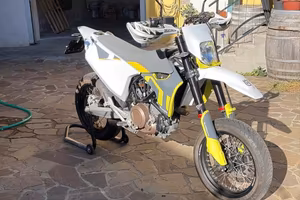 Husqvarna 701 supermoto 2020