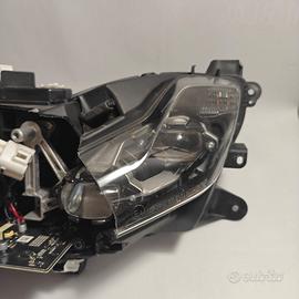 Faro Anteriore Originale Yamaha T-Max 560 (2024)