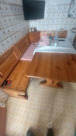Tavolo cucina cassapanca angolare