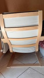 Poltrona a dondolo in legno con cuscino – stile sc