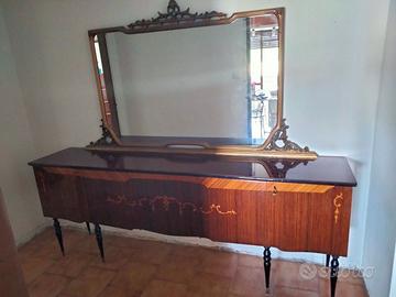 Credenza vintage con specchio