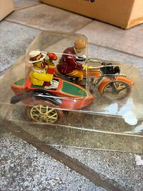 Lotto giocattoli in latta vintage a carica