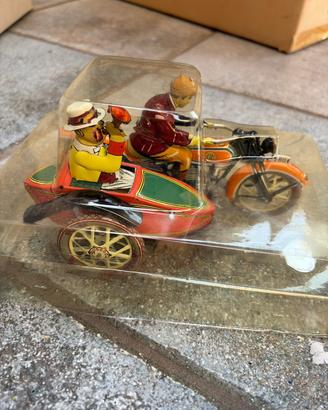 Lotto giocattoli in latta vintage a carica