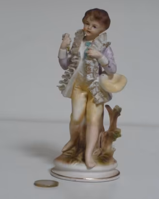 Statuina Royal