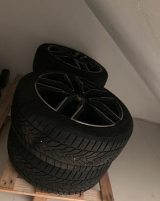 Cerchi con gomme R 17