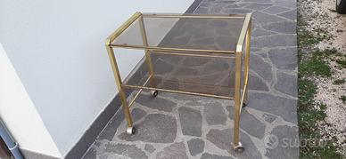 Carrelli in ottone con pianali in vetro